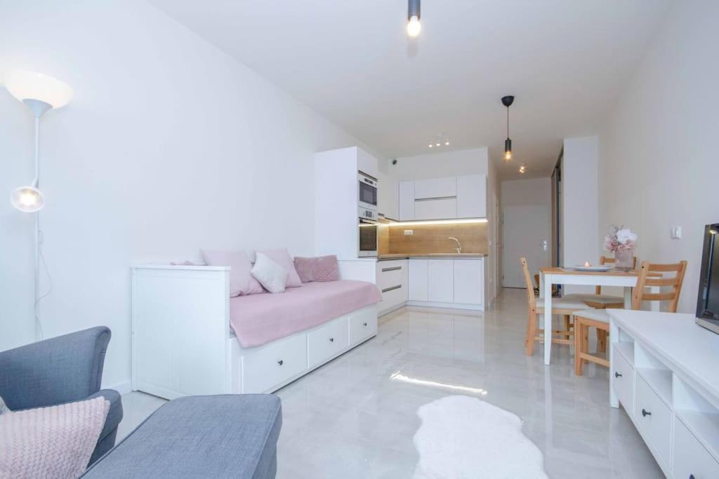 Apartment In Bratislava With Free Parking Екстериор снимка