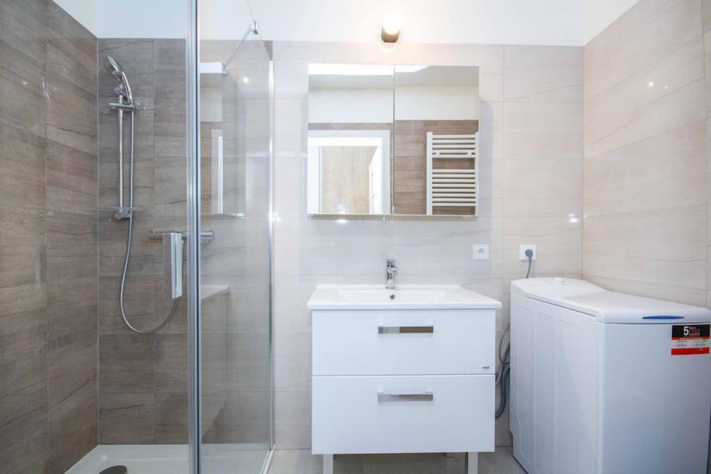 Apartment In Bratislava With Free Parking Екстериор снимка